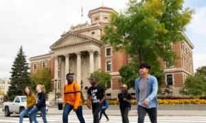 University of Manitoba Scholarships for international students 